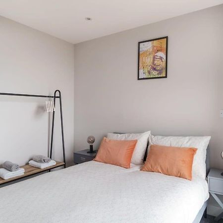 Fantastic 3 Bedroom Manchester Apartment Exterior foto