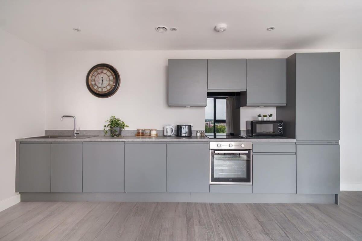 Fantastic 3 Bedroom Manchester Apartment Exterior foto